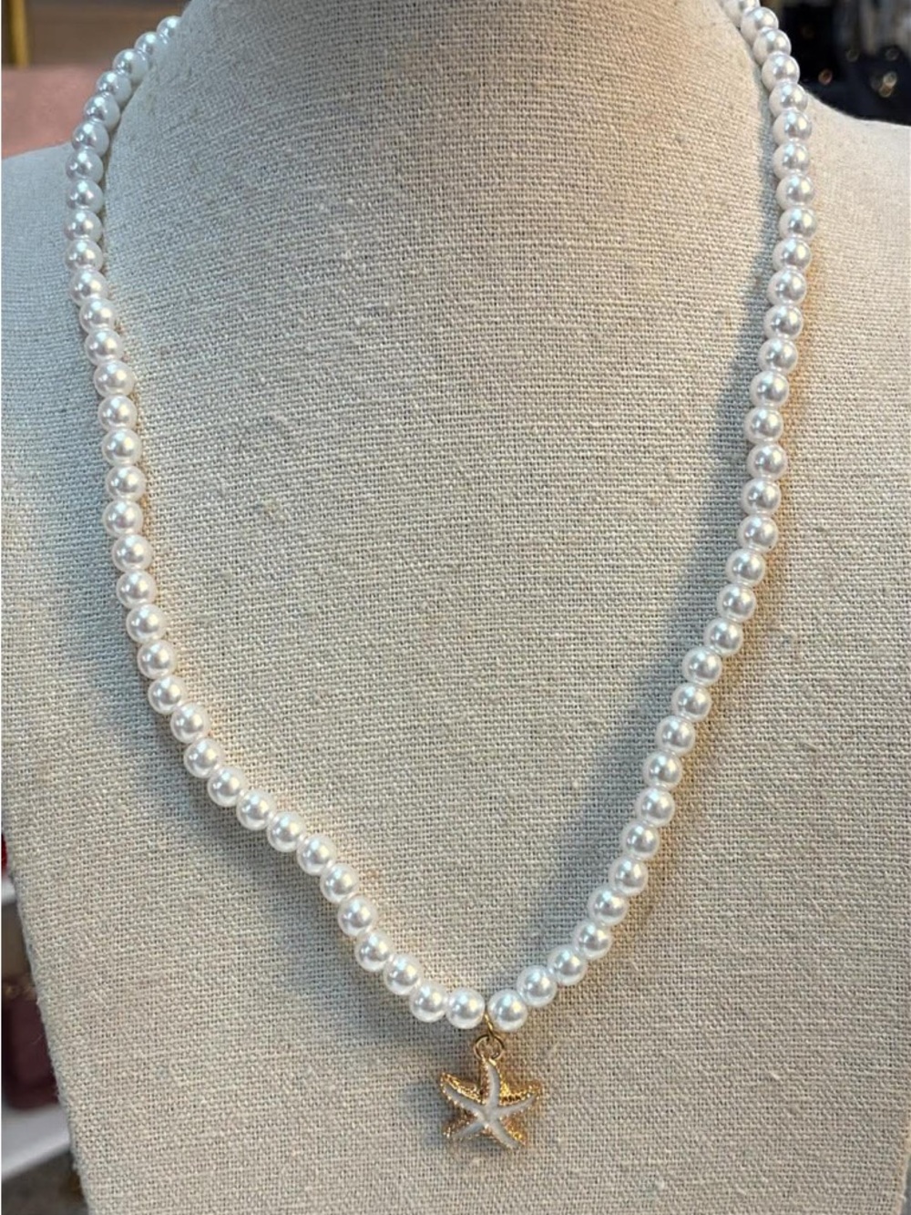 Pearl Style Starfish Necklace - White & Gold - Picture 8 of 8